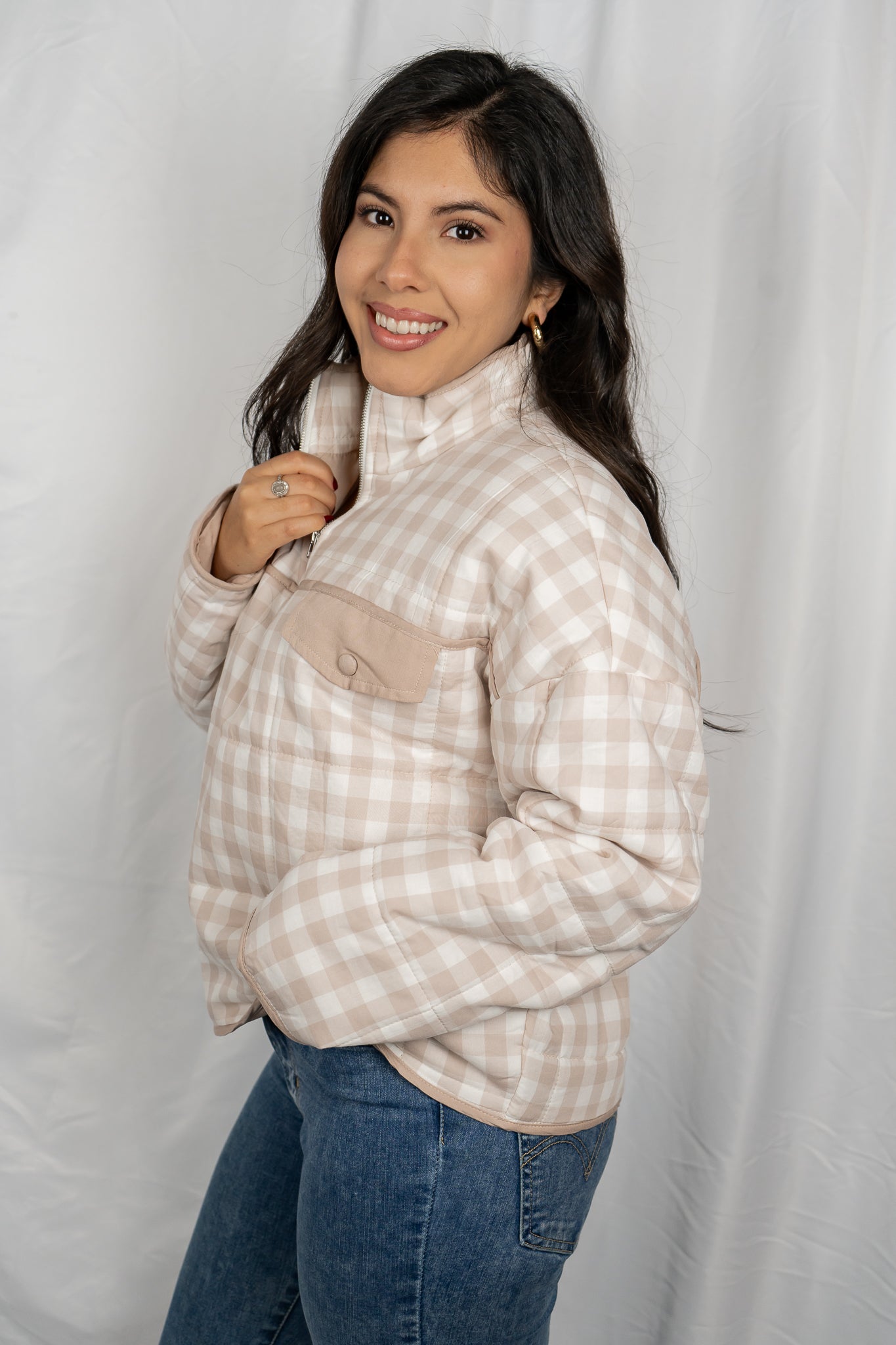 Quarter Zip Quilted Jacket: White-taupe